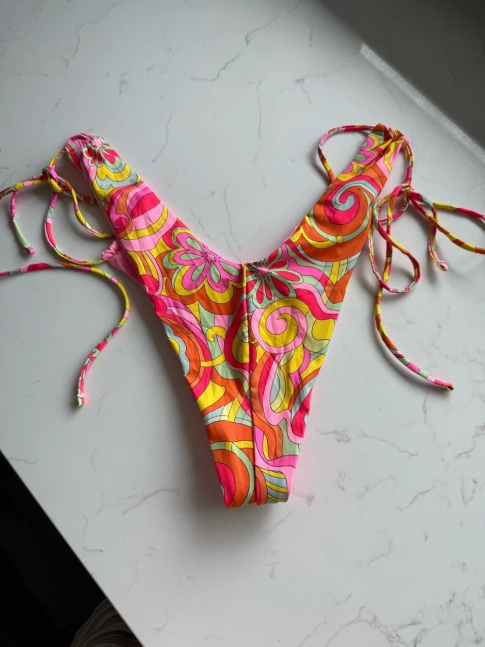Frankie's Bikinis x Hailee Steinfeld Size Medium Bottoms
